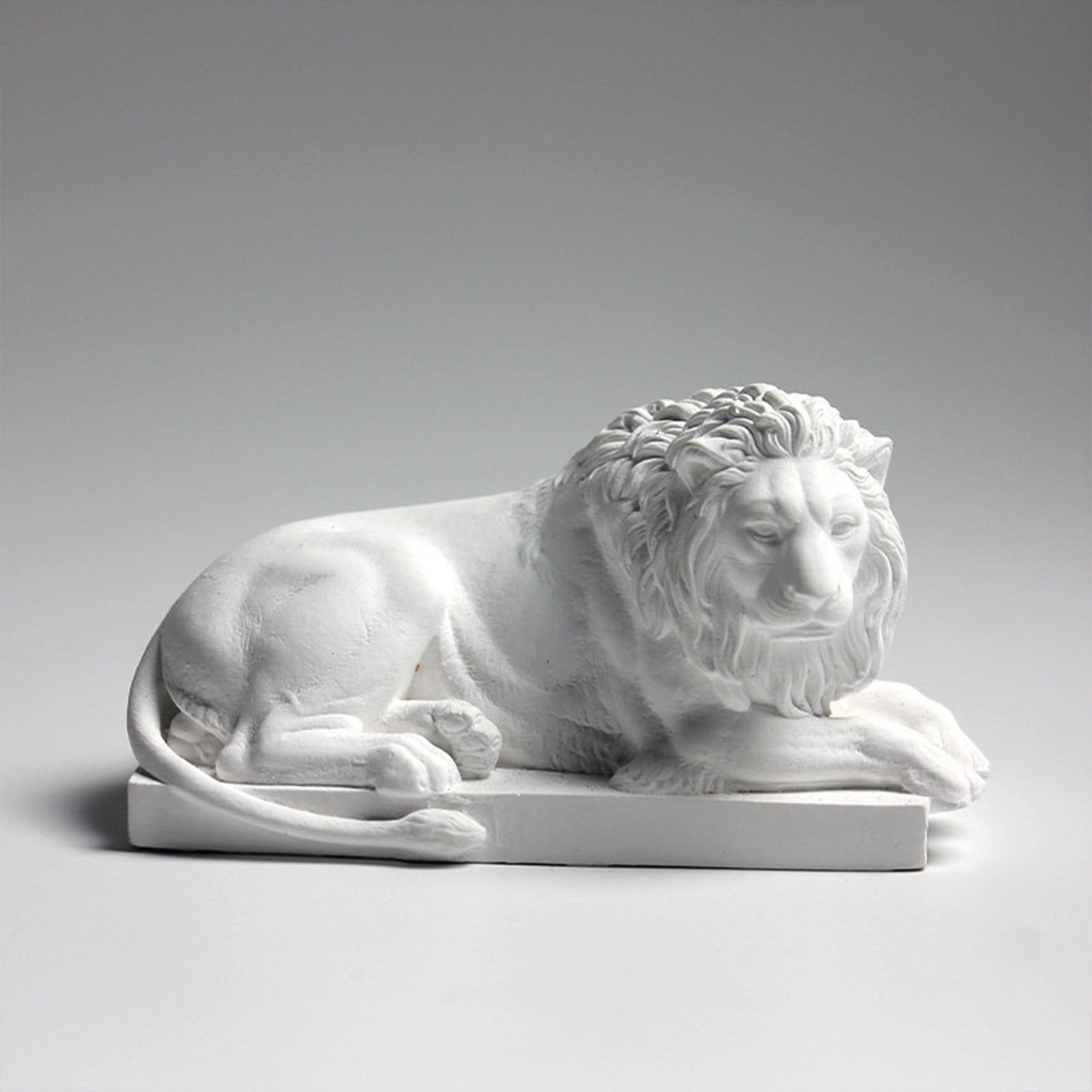 Classic Reclining Lion Sculpture Minimalist White Plaster Desk Ornament for Living Room, Study, or Office Decoration - Image 1