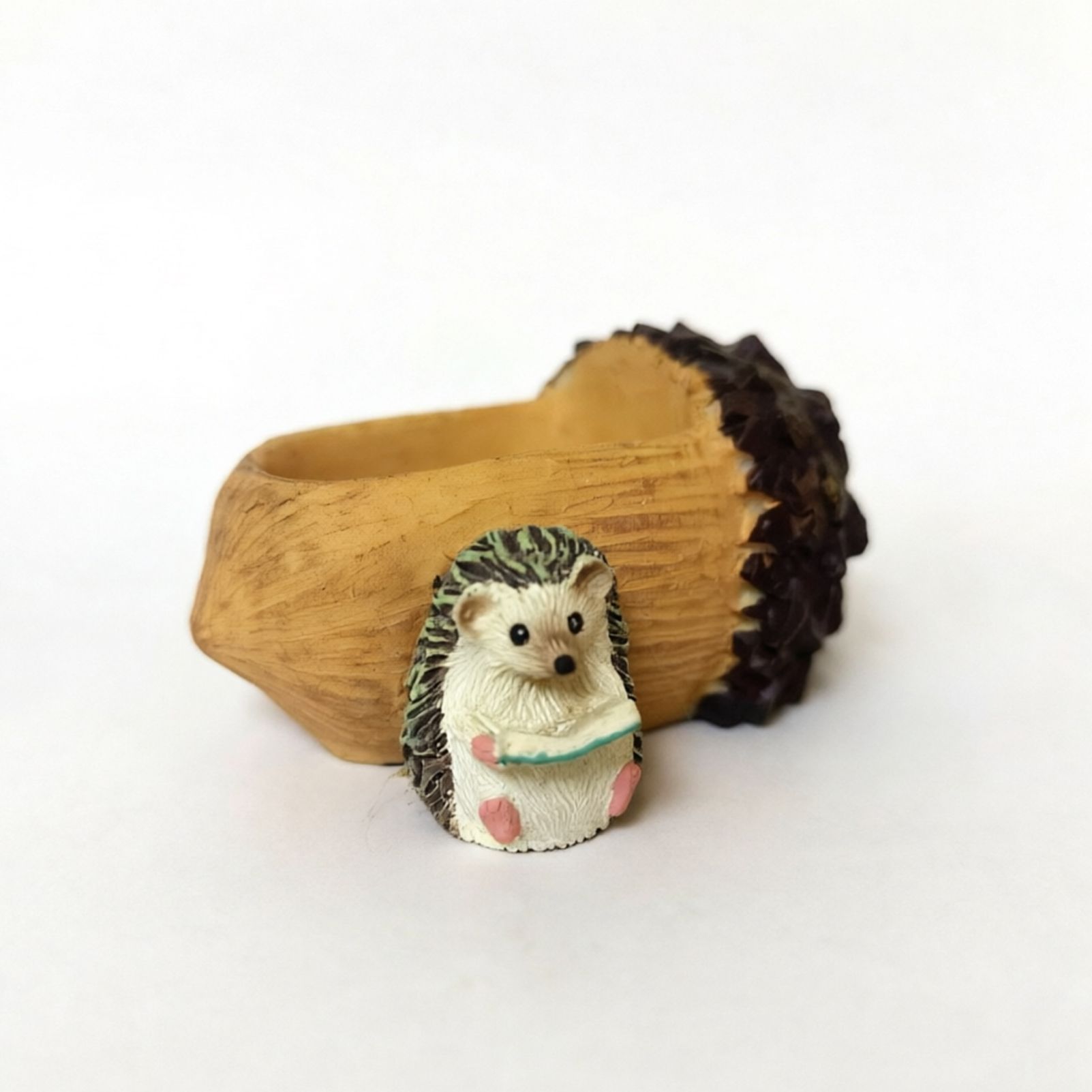 Creative Hedgehog Pinecone Resin Planter, Mini Succulent Pot for Indoor & Outdoor Garden Decor - Image 1