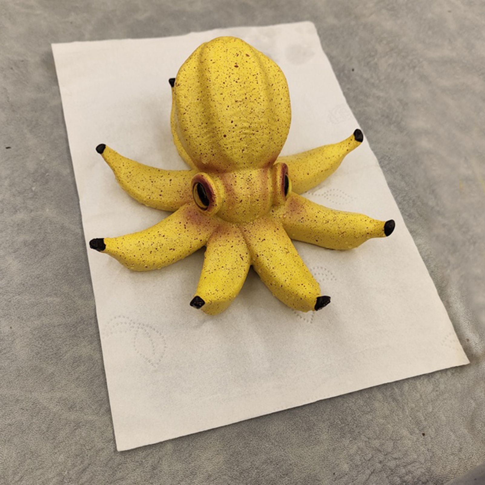 Creative Banana Octopus Resin Ornament - Fun Cartoon Pastoral Home Decor, Unique Yellow-Green Desktop Sculpture(Yellow) - Image 3