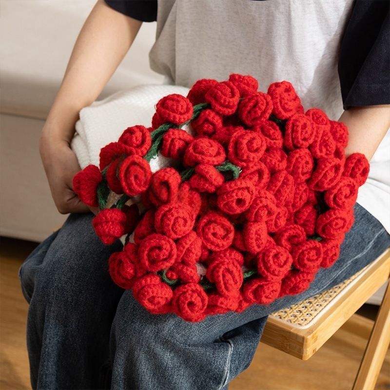 33 Red Rose Bouquet Blanket Diameter Approximately 80CM - Image 1