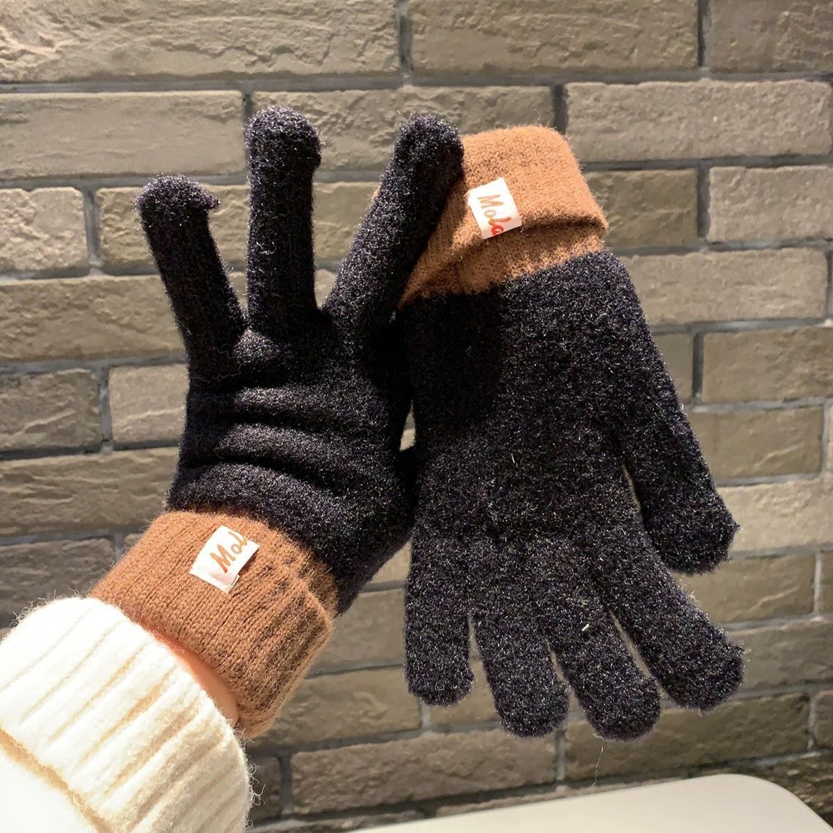 Knit Gloves Black - Image 1