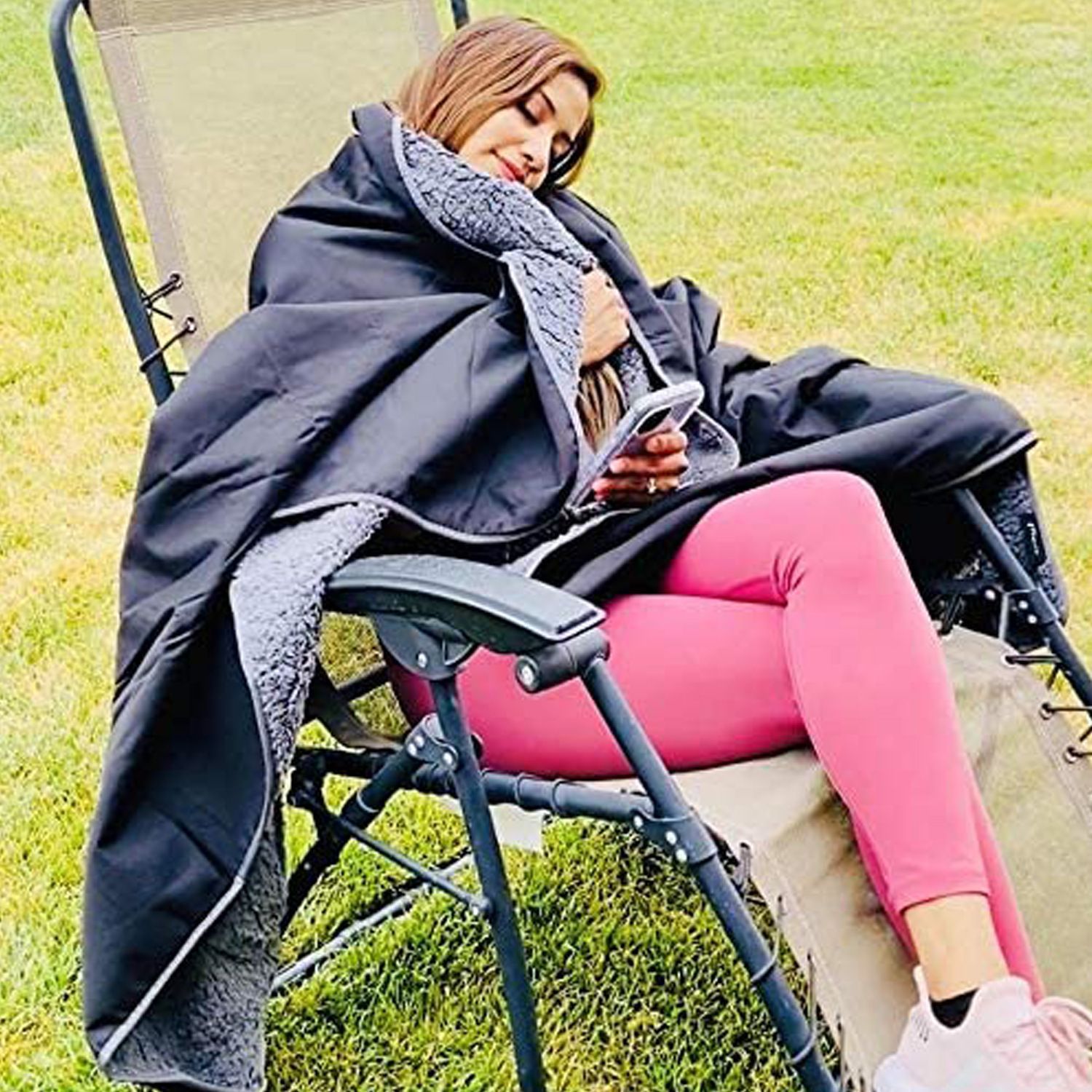 utdoor Camping Blanket - Black - Image 4