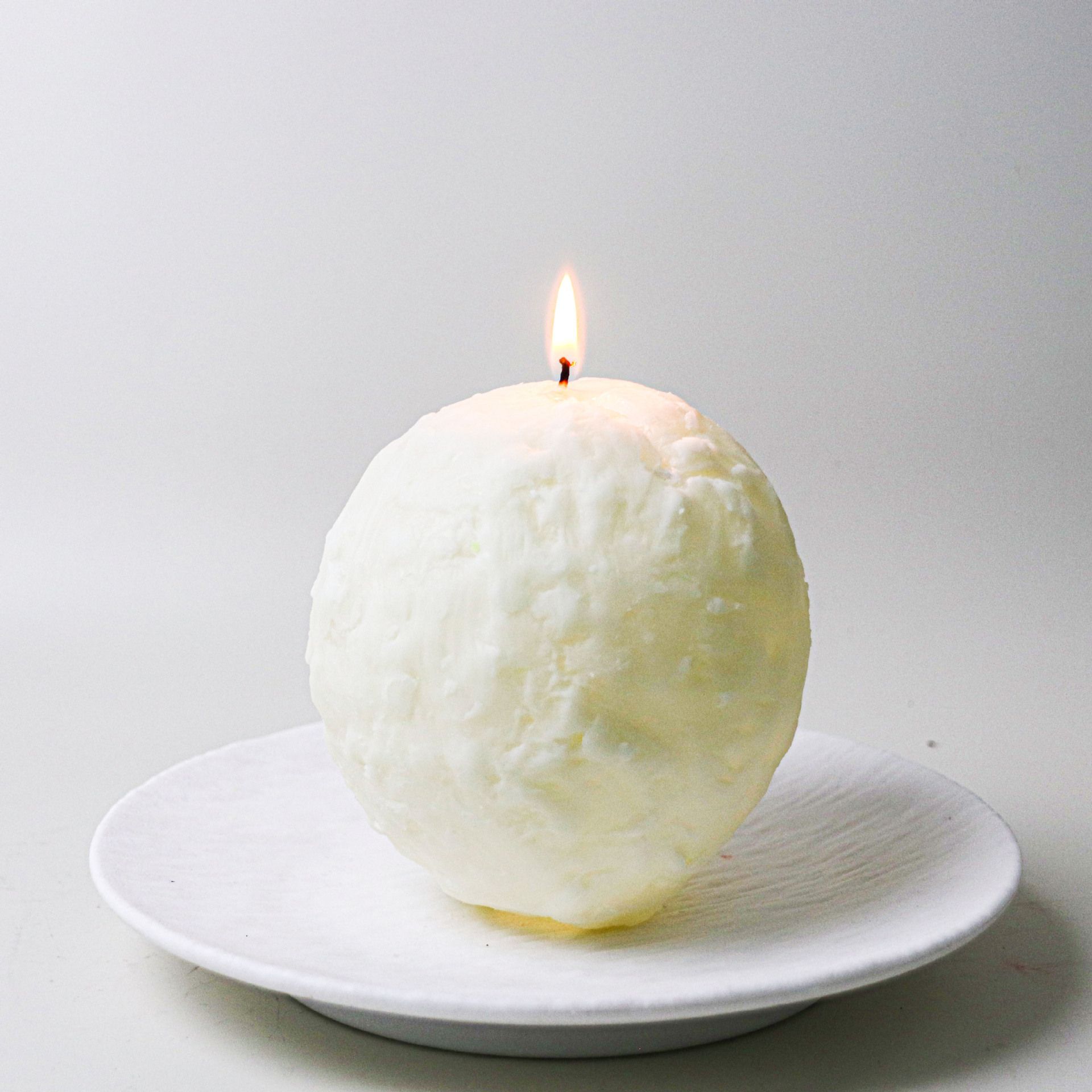 Spiral Scented Candle White - Image 1