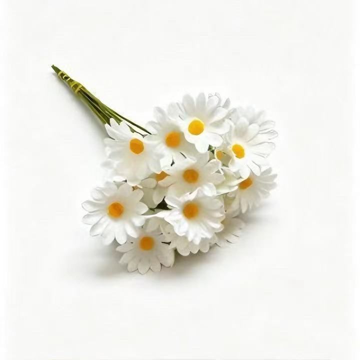 Laid-Back Aussie Lifestyle Fake Chamomile Daisy, Gentle Natural Photo Prop For Home & Cafe 40 pcs - Image 5