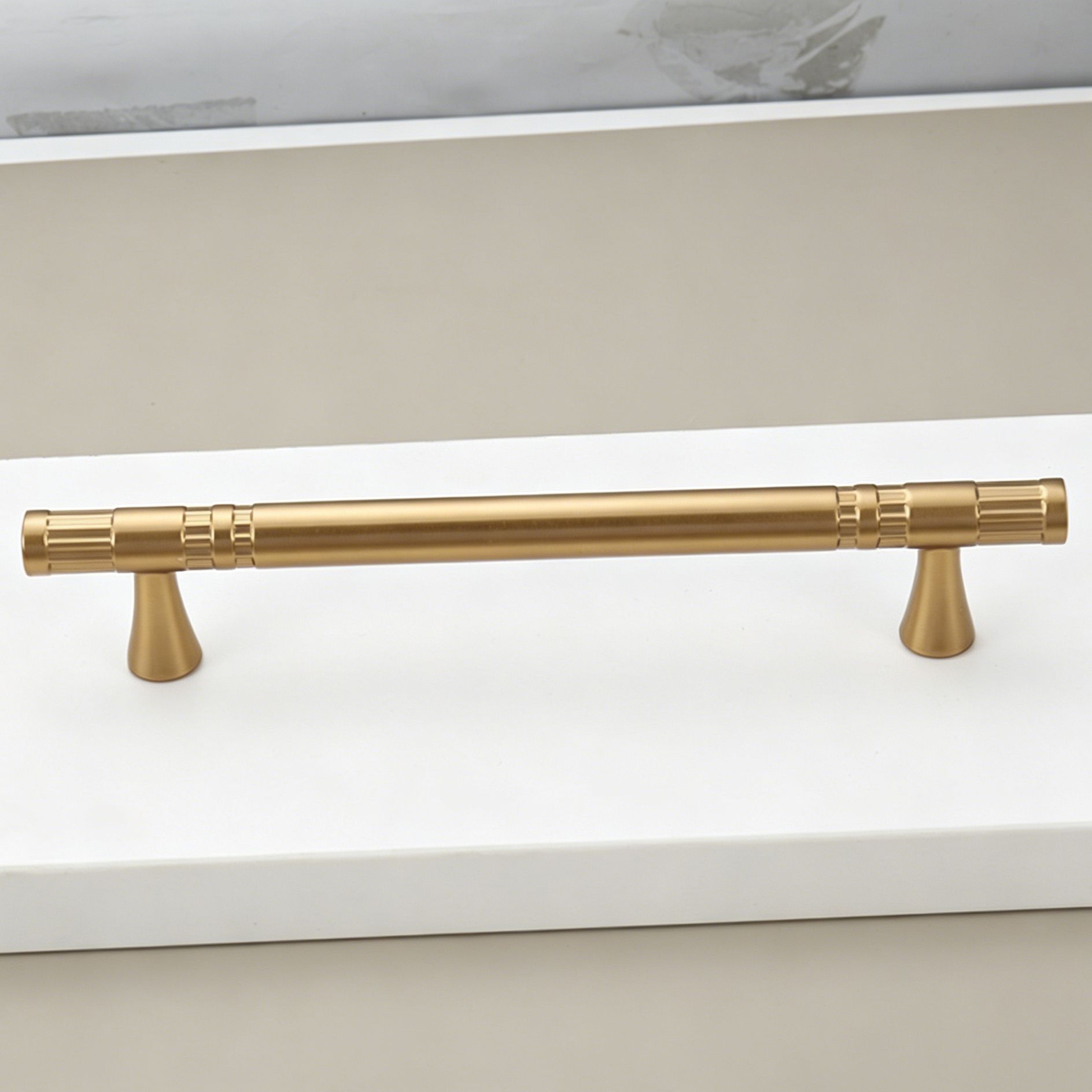 128mm Hole Spacing Segmented Fluted Bar Cabinet Pull 4pcs - Image 1