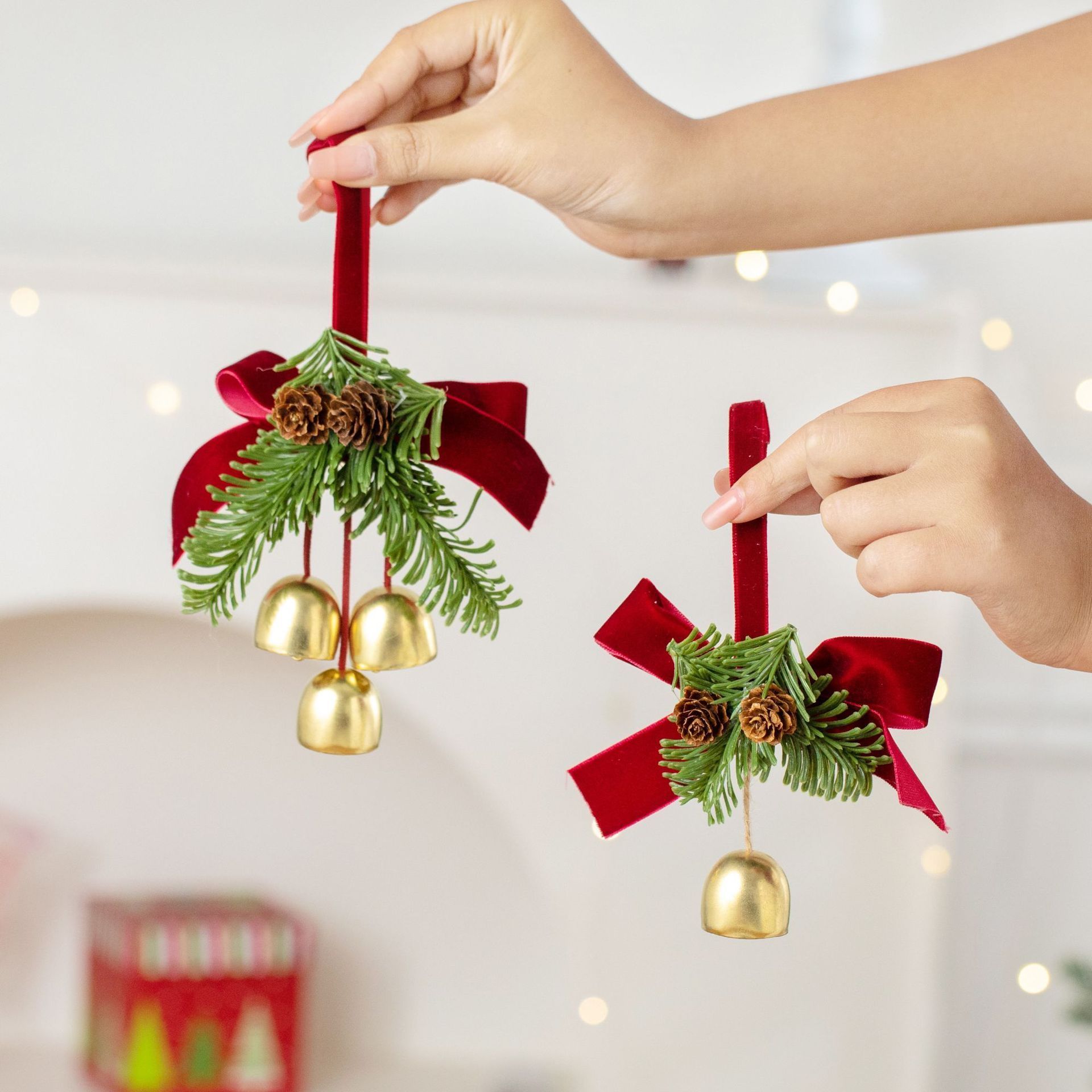 D6 Wood Strip Pinecone Double Bells Red 2 Pack - Image 3