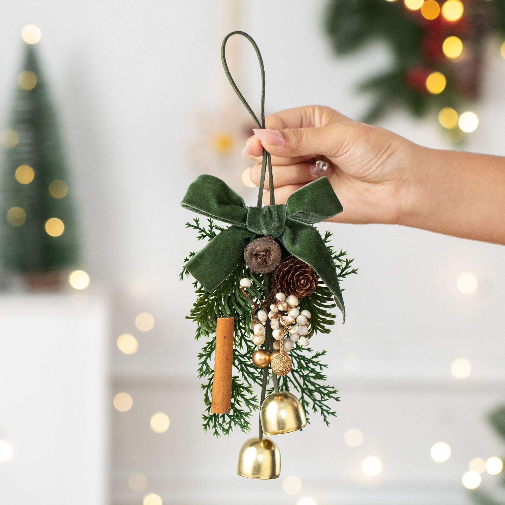 D7 Wood Strip Pinecone Double Bells Green 2 Pack - Image 1