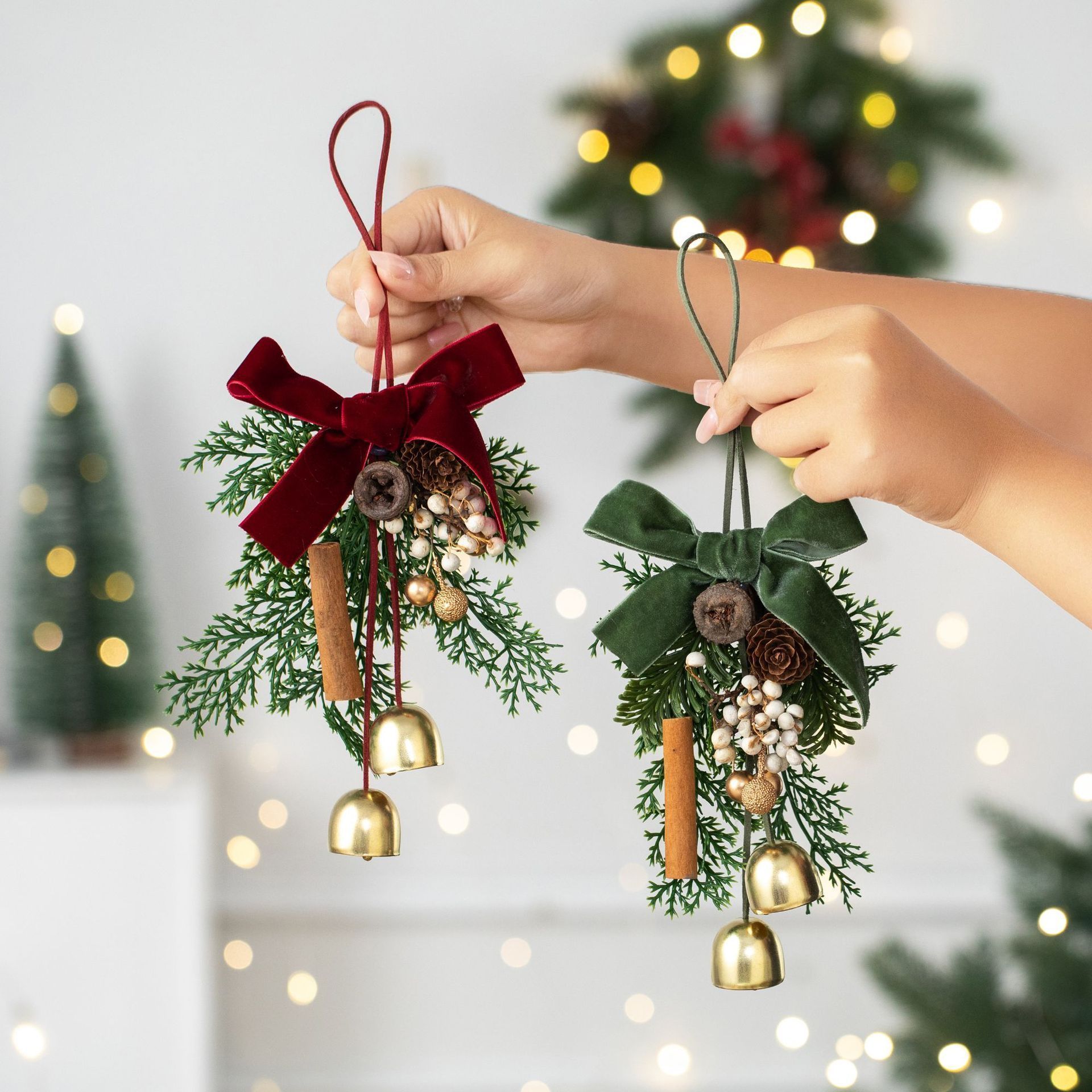 D7 Wood Strip Pinecone Double Bells Green 2 Pack - Image 4