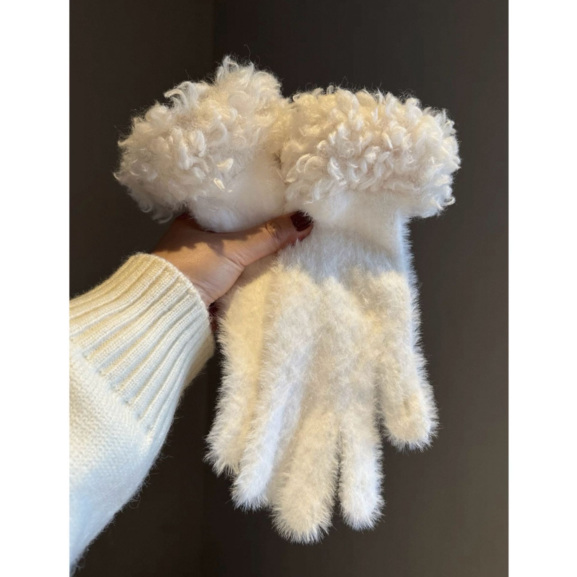 Rose Red Faux Mink Spliced Gloves - Image 2