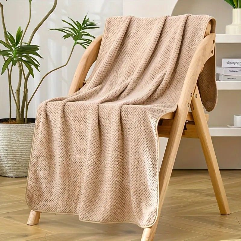 Modern Pineapple Grid Design Ultra-Soft Coral Fleece Bath Towel｜90x170cm Extra Thick Strong Absorption, Suitable for Bathroom, Gym, Hotel, and Home Use.(purple) - Image 2