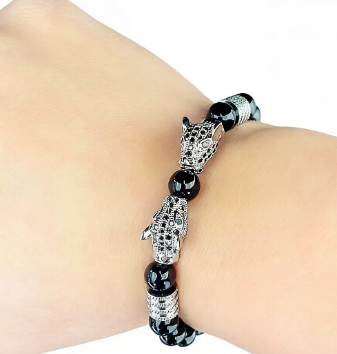 golden Leopard Print Men's Bracelet: Polished Black Stone Beads with Inlaid Diamond Leopard Head, 175-200mm Adjustable, Embodying Wild and Sophisticated Wrist Fashion. - Image 8