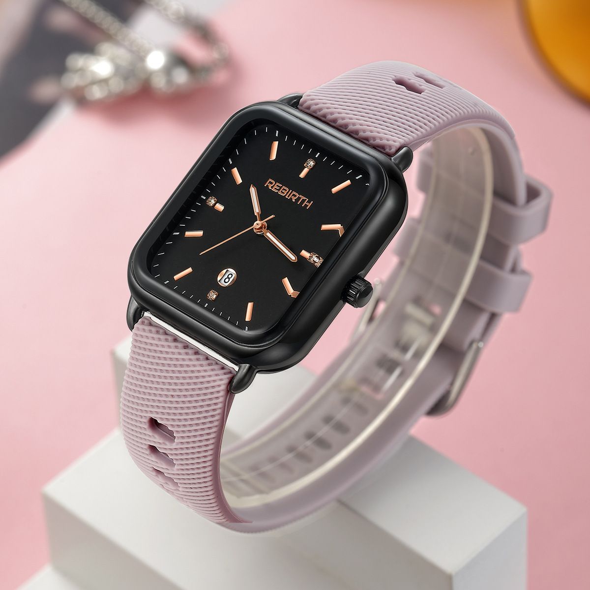 Elegant Retro Preppy Style Women's Quartz Watch - Square Black Dial with Pink Silicone Strap, Zinc Alloy Case, Non-Rechargeable Battery/GREEN - Image 6