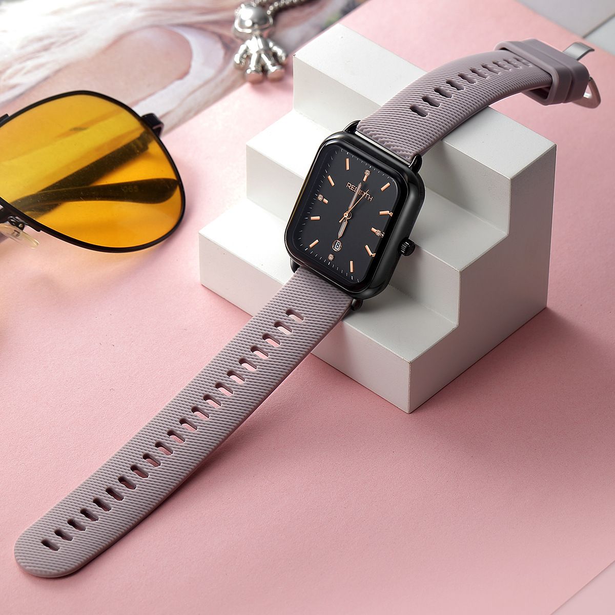 Elegant Retro Preppy Style Women's Quartz Watch - Square Black Dial with Pink Silicone Strap, Zinc Alloy Case, Non-Rechargeable Battery/GREEN - Image 7