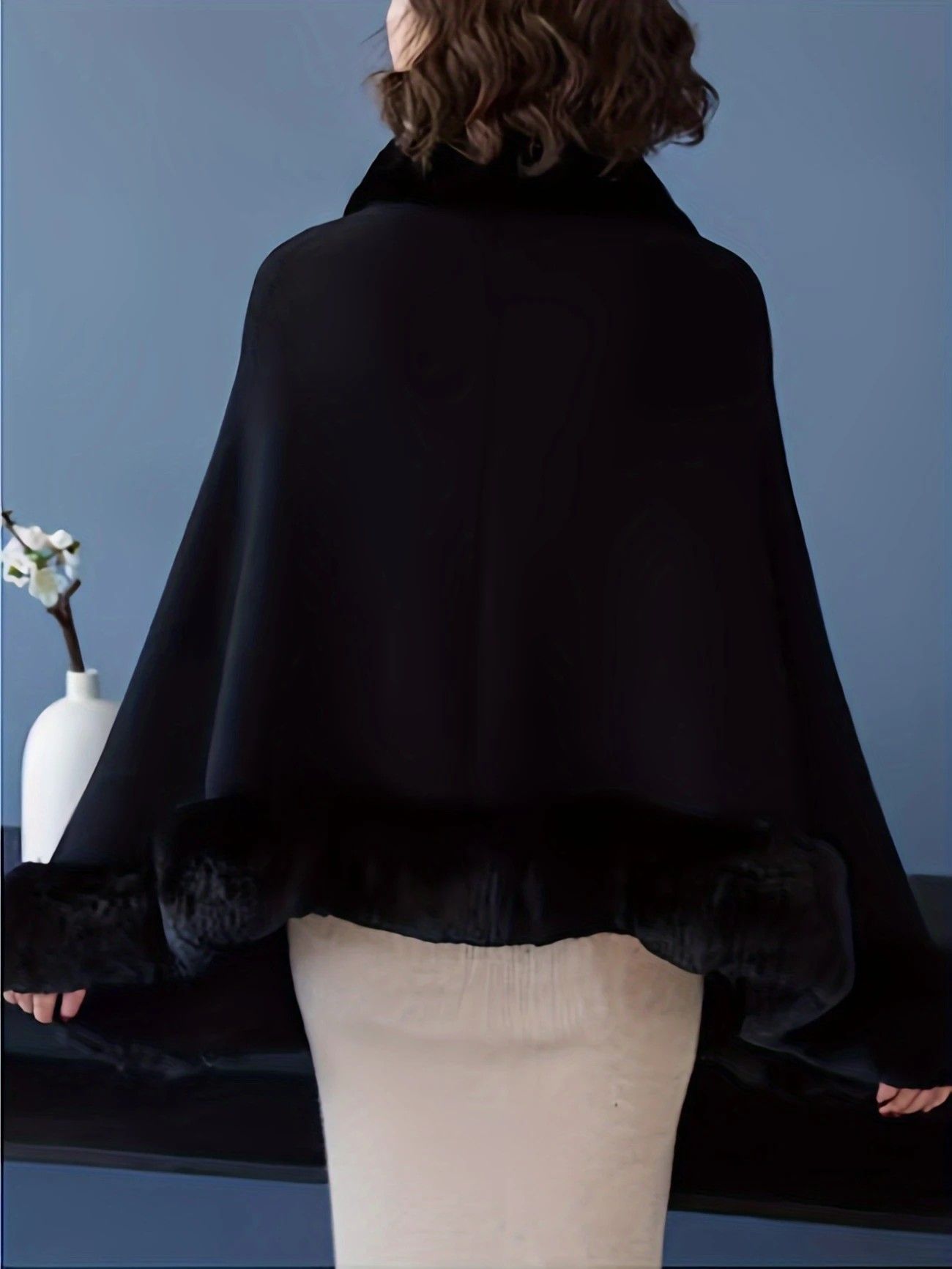 Imitation Mink Collar Knit Shawl: Autumn/Winter Retro Cape, Elegant, Versatile, and Flattering(BLACK) - Image 3