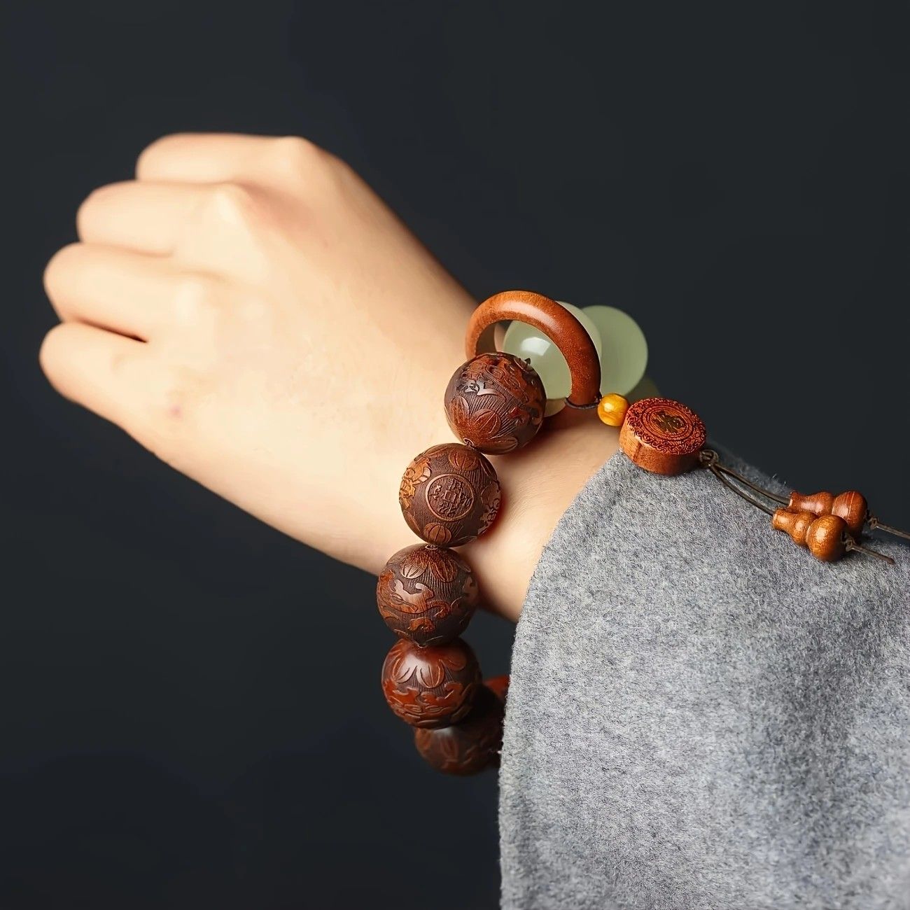 1pc Classic 12-bead 20mm Handmade Wooden Carved 