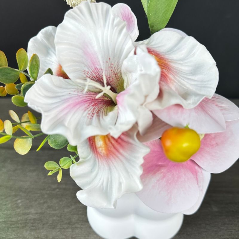 Simulated iris potted plant, floral artistry vibrant and colorful, pumpkin planter round and versatile, no maintenance ready to display upon opening, brightens up new Chinese-style and light luxury home spaces.(WHITE) - Image 2
