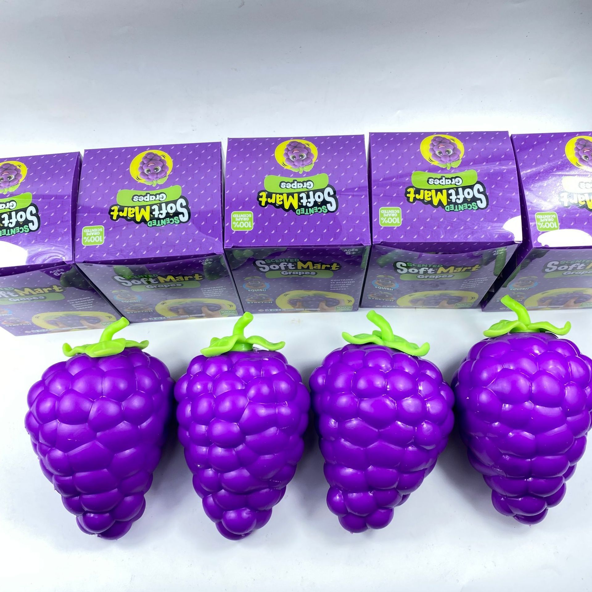 Extra large purple grape squishy toy, realistic and plump TPR soft gel, 19.5cm super size, soft and bouncy for ultimate stress relief, a desktop decompression tool suitable for both adults and children. - Image 6
