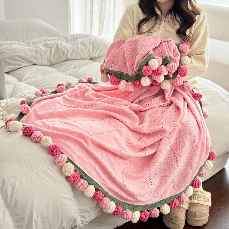 Pink Mist Gradient Rose Bouquet Blanket – a versatile, all-season blanket, perfect for office naps or as an air-conditioning cover.（Diameter: 150 cm / 59 in） - Image 2