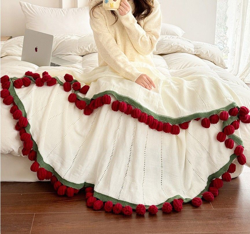 A rose bouquet multifunctional blanket, perfect for all seasons, ideal as an office nap blanket or air-conditioning cover. A timeless romantic gift for your girlfriend on holidays or birthdays. Everlasting romance.（Diameter: 100 cm / 39 inches.Roses Are R - Image 4