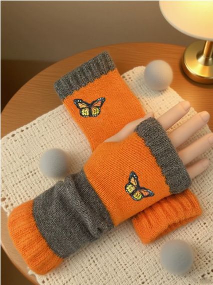 Fashion Color-Block Butterfly Embroidered Knit Gloves, Warm Fit 8.5×22cm, Practical Sweet Stylish Essential for Autumn/Winter Outfits(GREEN) - Image 8