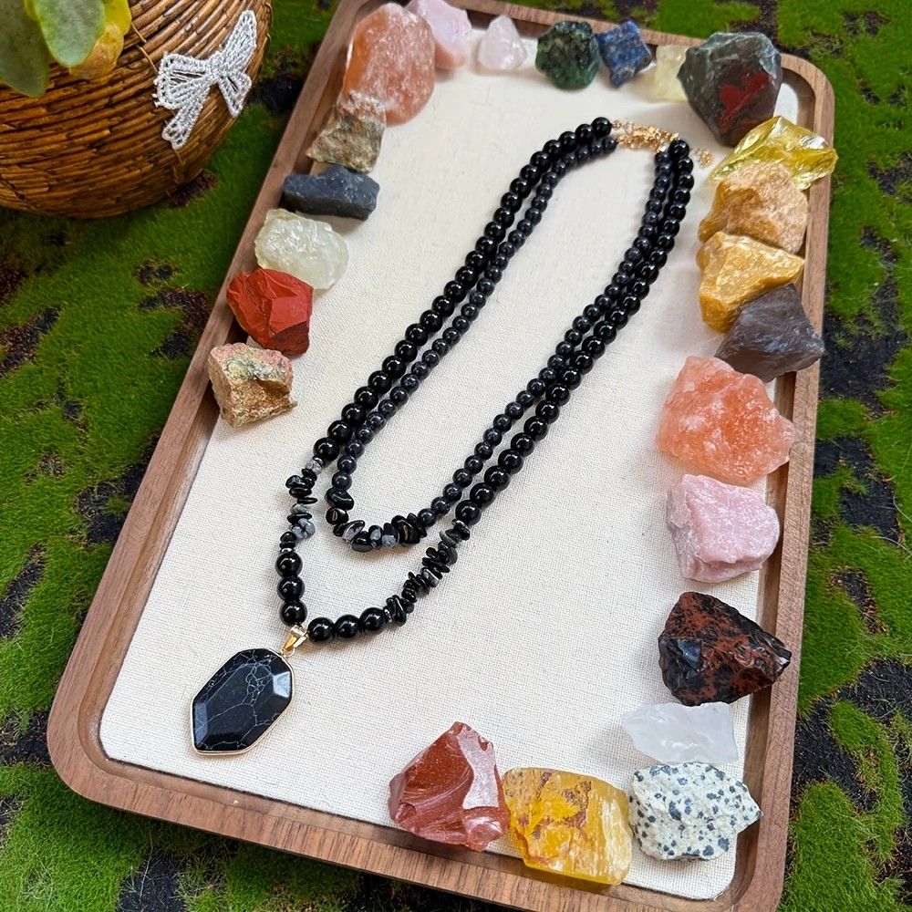 Vintage Double-Layer Hand-Strung Turquoise Necklace, Bohemian-Style Crackle Pendant for Protection and Elegance - Image 3