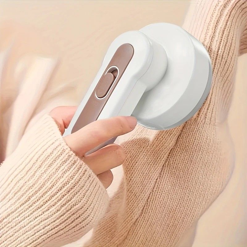 Efficient Lint Remover, multi-functional, powerful lint removal, safe and portable, rejuvenates clothing effortlessly. - Image 2