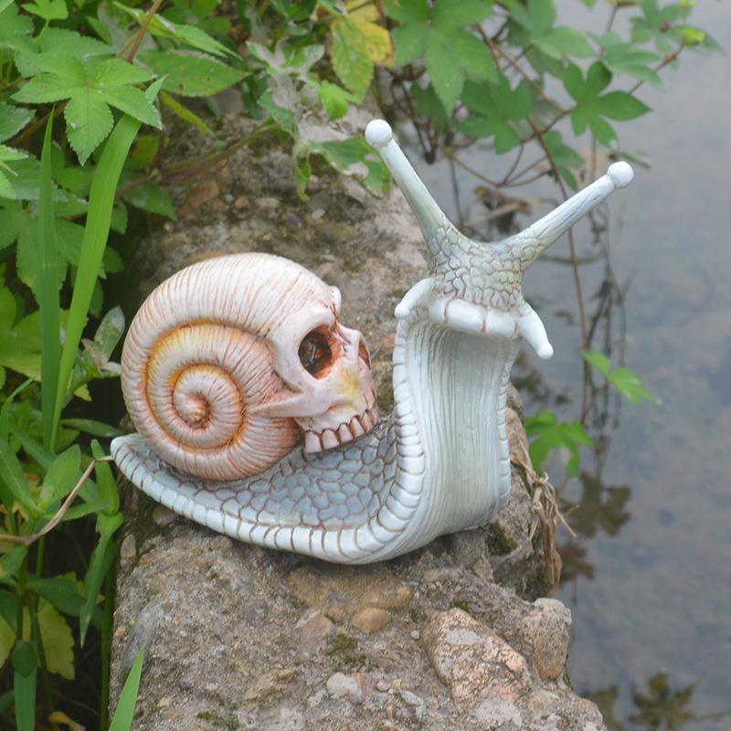 1-Pack Skeleton Snail Skull Sculpture Gothic Garden Home Decor, ZQKLA - Image 1