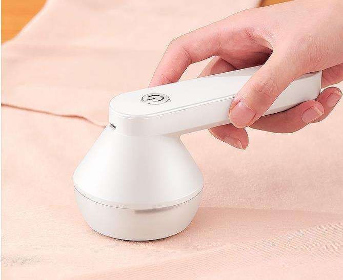 Portable Lint Remover Rechargeable, White - Image 3