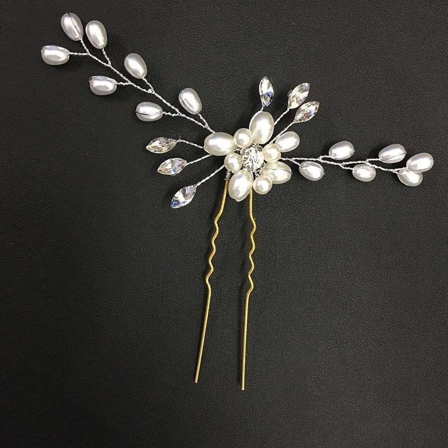 White Pearl Flower Wedding Hairpin - Image 4