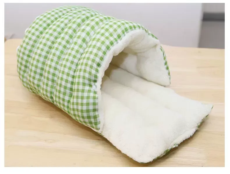Green‑and‑white ginghamWinter Warm Enclosed Cat Cave Bed, Plush‑Lined Half‑Closed Pet Sleeping Bed, Checkered Washable Dog Cushion Nest for Small Cats Puppies - Image 1