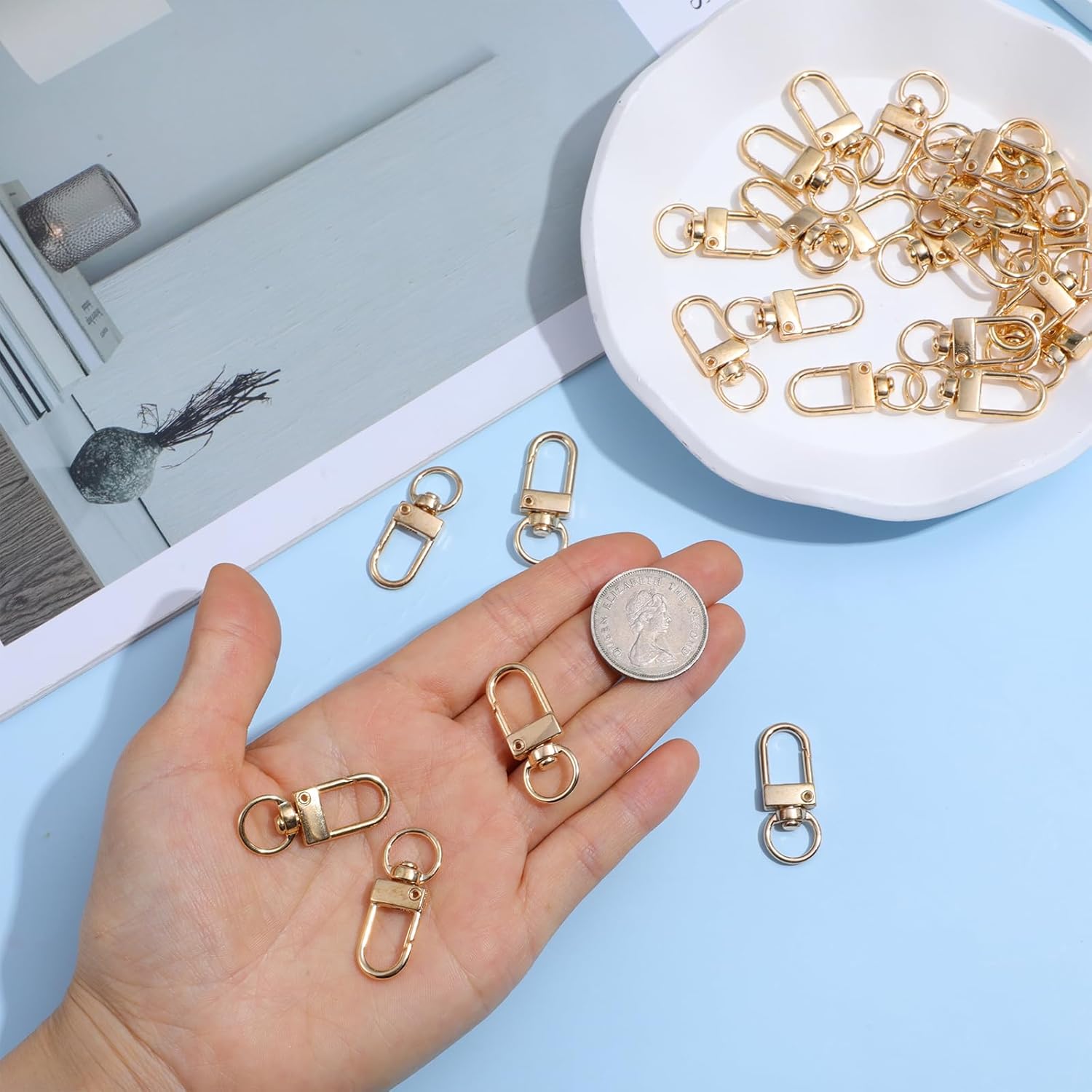 Xindojuz 30 PCS Metal Lobster Claw Clasps for Keychains and Jewelry Making, 360° Swivel Lanyards Snap Hooks Strap with Key Rings, Key Chains Connector Purses Straps Bag Charm DIY Accessories (Gold) - Image 6