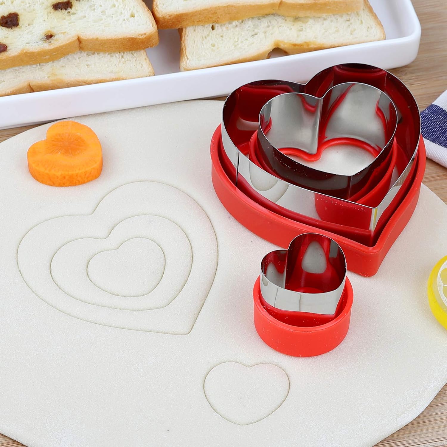 Love Heart Shape Cookie Cutters, Baking Vegetable Shape Cutters, Mini & Medium & Large Shaped Cutters,The Valentine’s Day Cutters with Red Color Biscuit Molds Fondant Cake - Image 4