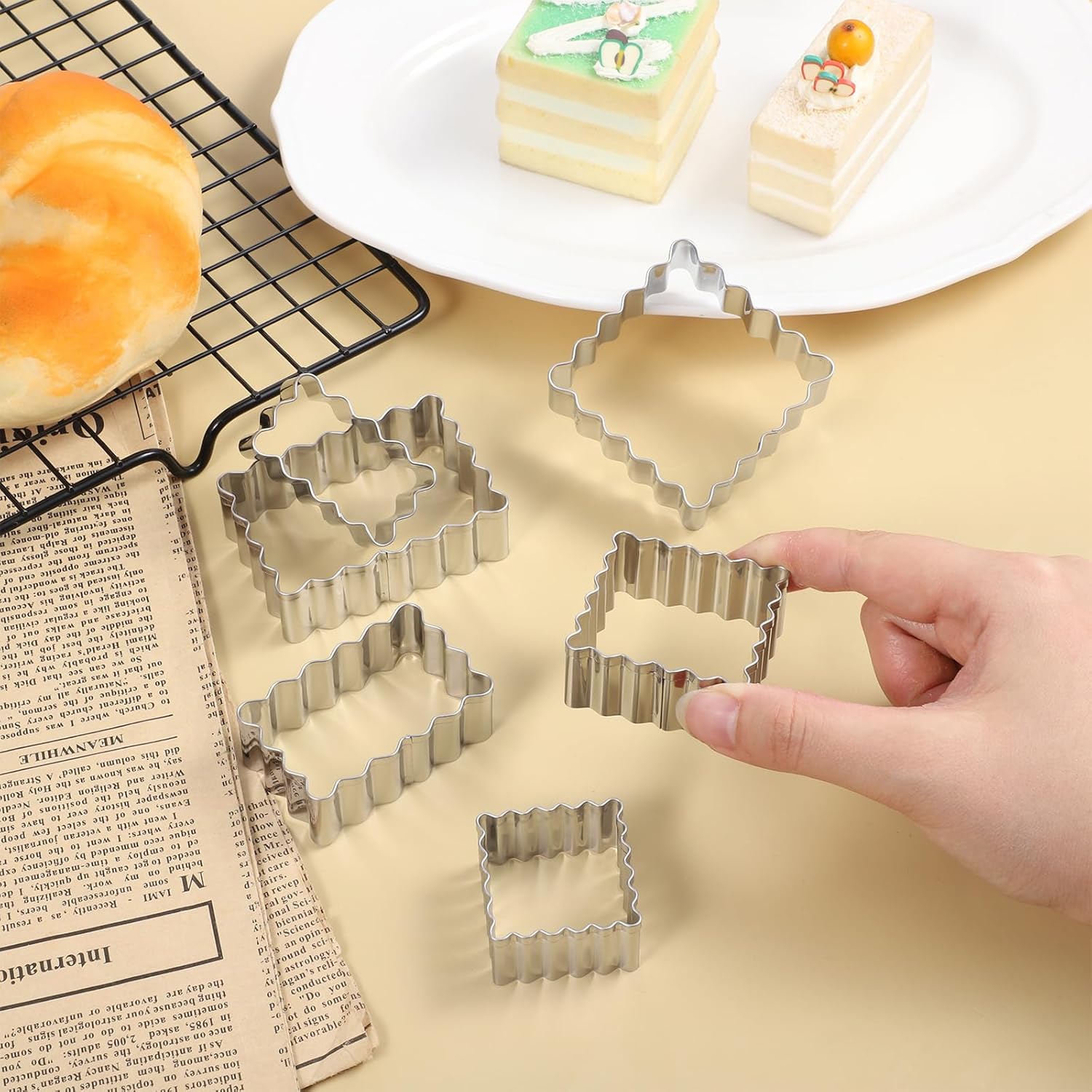 6 Pcs Scalloped Cookie Cutter Set, Square Cookie Cutter, Wavy Rectangle Cookies Cutters Set Scalloped Cutters Reusable Cookies Mold with Jagged Edge Design for a Special Event Holiday Everyday Treat - Image 4