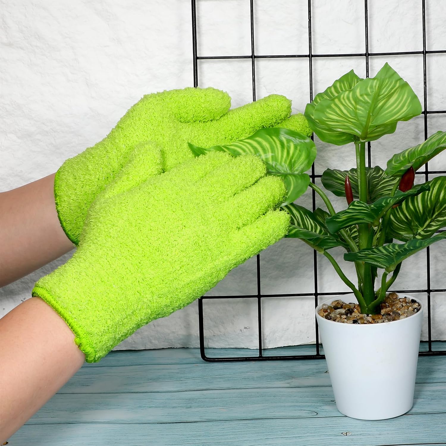 Microfiber Gloves for Plants, Microfiber Gloves For Plant Dusting, Leaf Cleaning Glove, Plant Leaf Cleaner and Shine for Houseplants, Reusable Indoor Plants Care Accessories, Washable Dusting Mitts - Image 6
