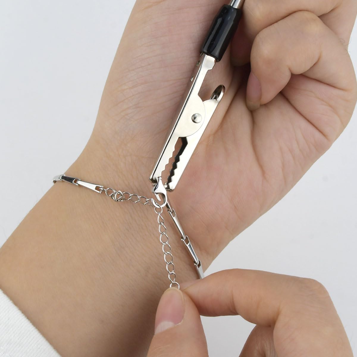 3 PCS Bracelet Helper Tool - Fastening for Watch, Necklace & Zipper Clasps Gold, Silver Rose Gold Metal Jewelry Clasp Hooking Ties - Image 7