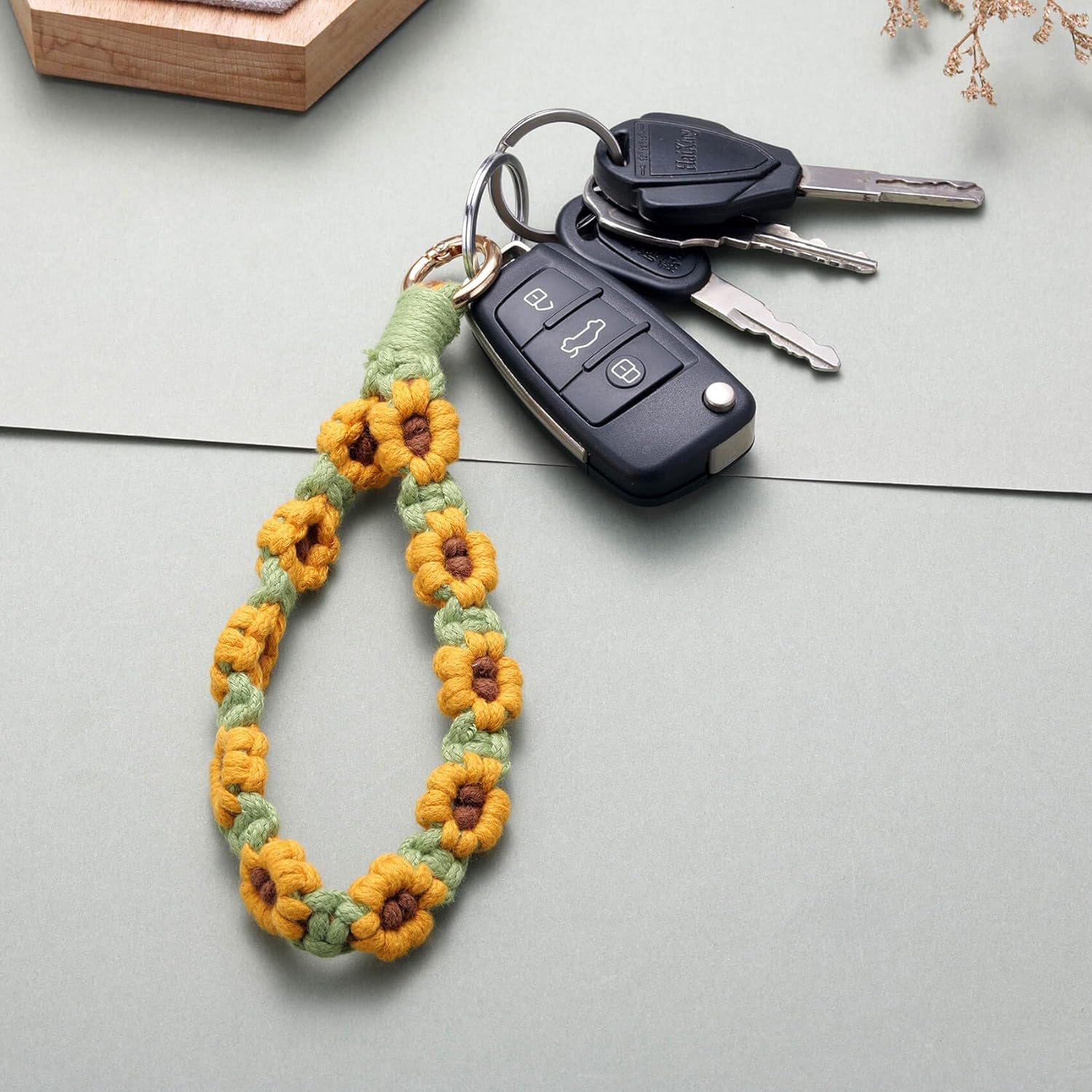 Kvekstio Macrame Keychain Wristlet Keychain, Weavea Floral Keyring Holder Bracelet Cute Lanyard Key Chain for Women - Image 2