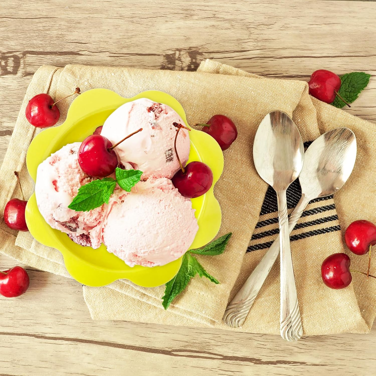200 Pcs Colorful Snow Cone Cups with Spoon Straws,Flower Shaped Ice Cream Cup,Plastic Cone Snacks Cups for Summer Holiday,Party Trifle and Shaved Ice - Image 6