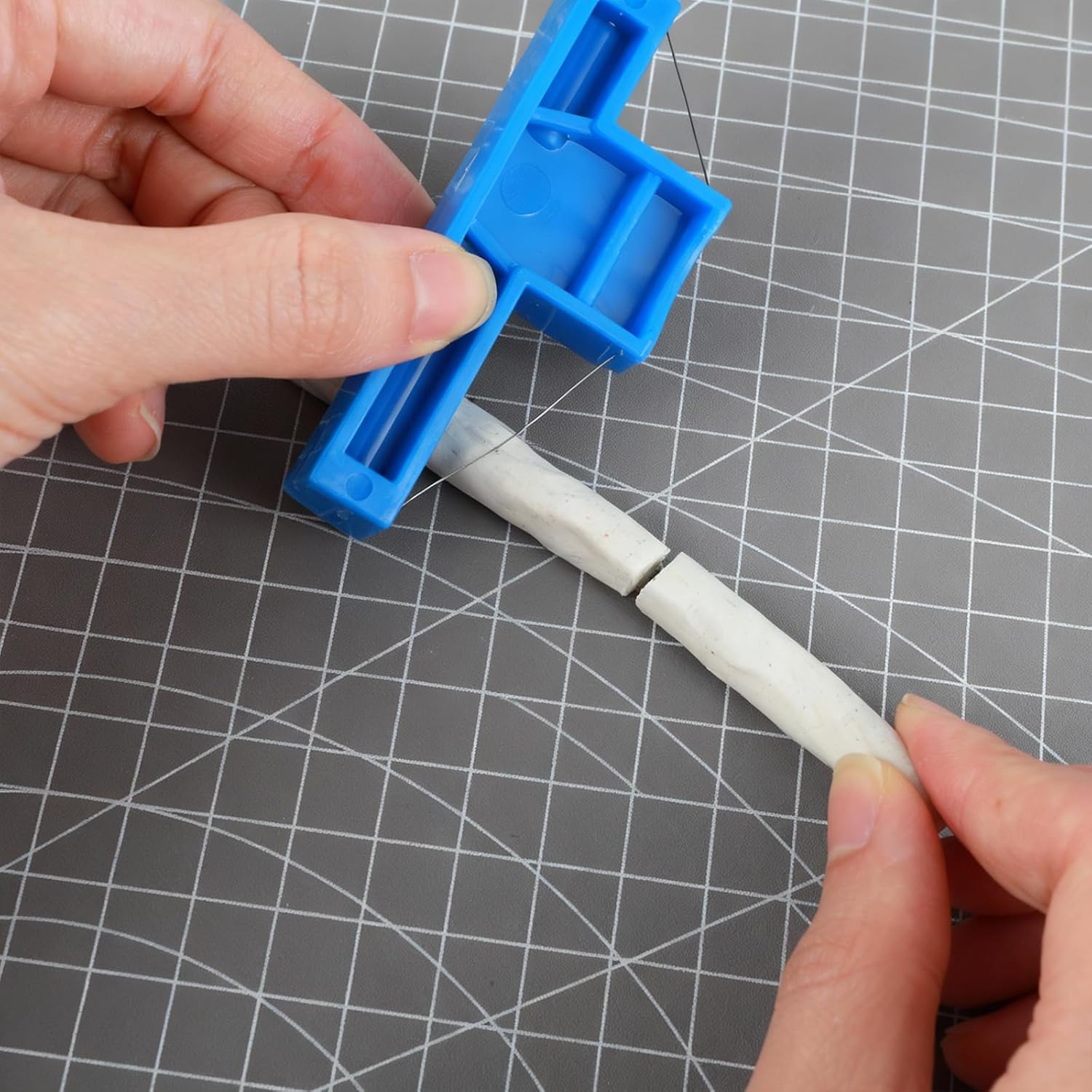 Xindojuz Angle Cutting Clay Tool, Steel Wire Bevel Cutter Small Pottery Angle Clay Trimming Tools Plastic Ceramic Wire Small Pottery Cutter for Ceramics and Sculpting (Blue, 2.76×1.1×0.59 Inch) - Image 4