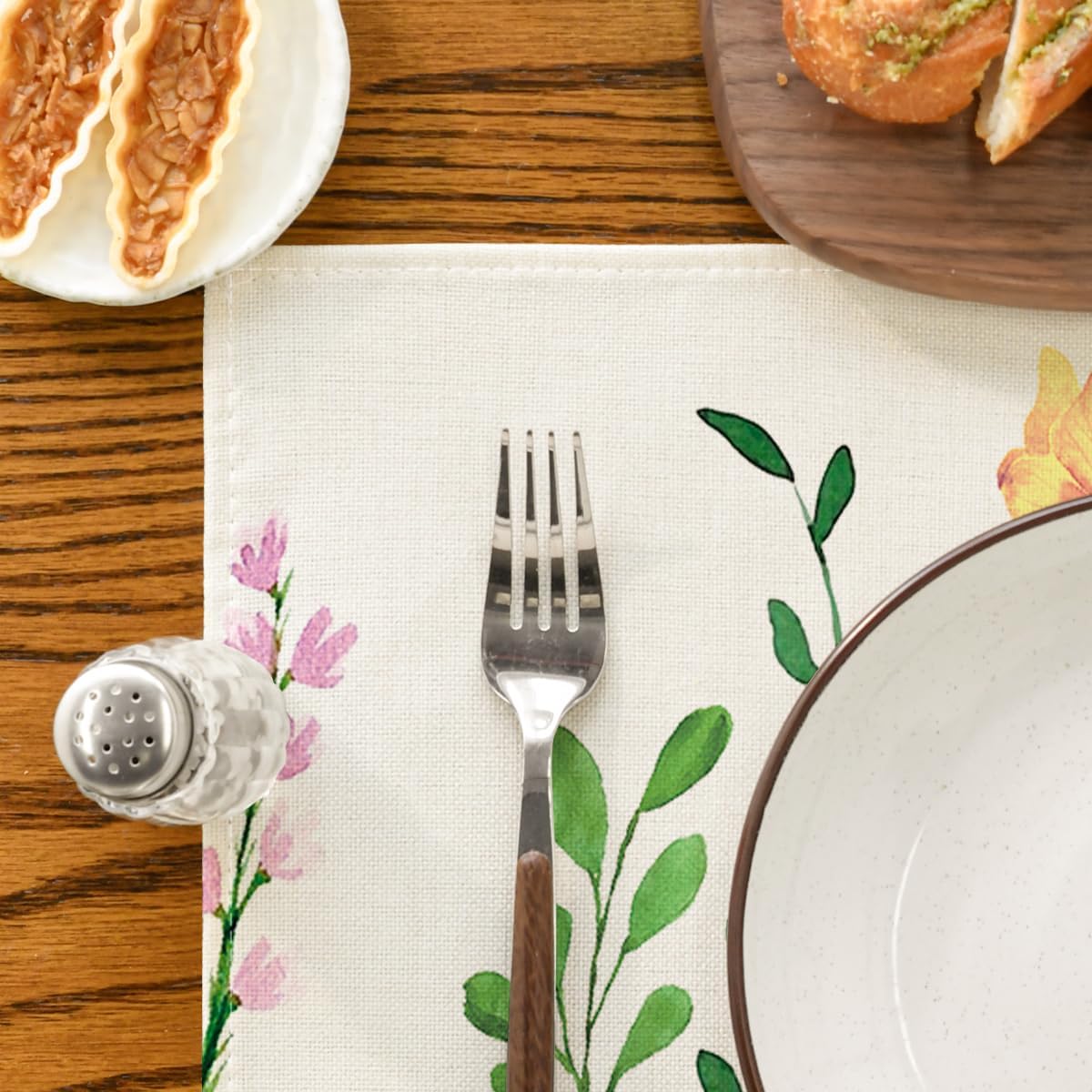 Daisy Eucalyptus Lavender Floral Leaves Spring Placemats Set of 4,12x18 Inch Seasonal Table Mats for Party Kitchen Dining Decoration - Image 7