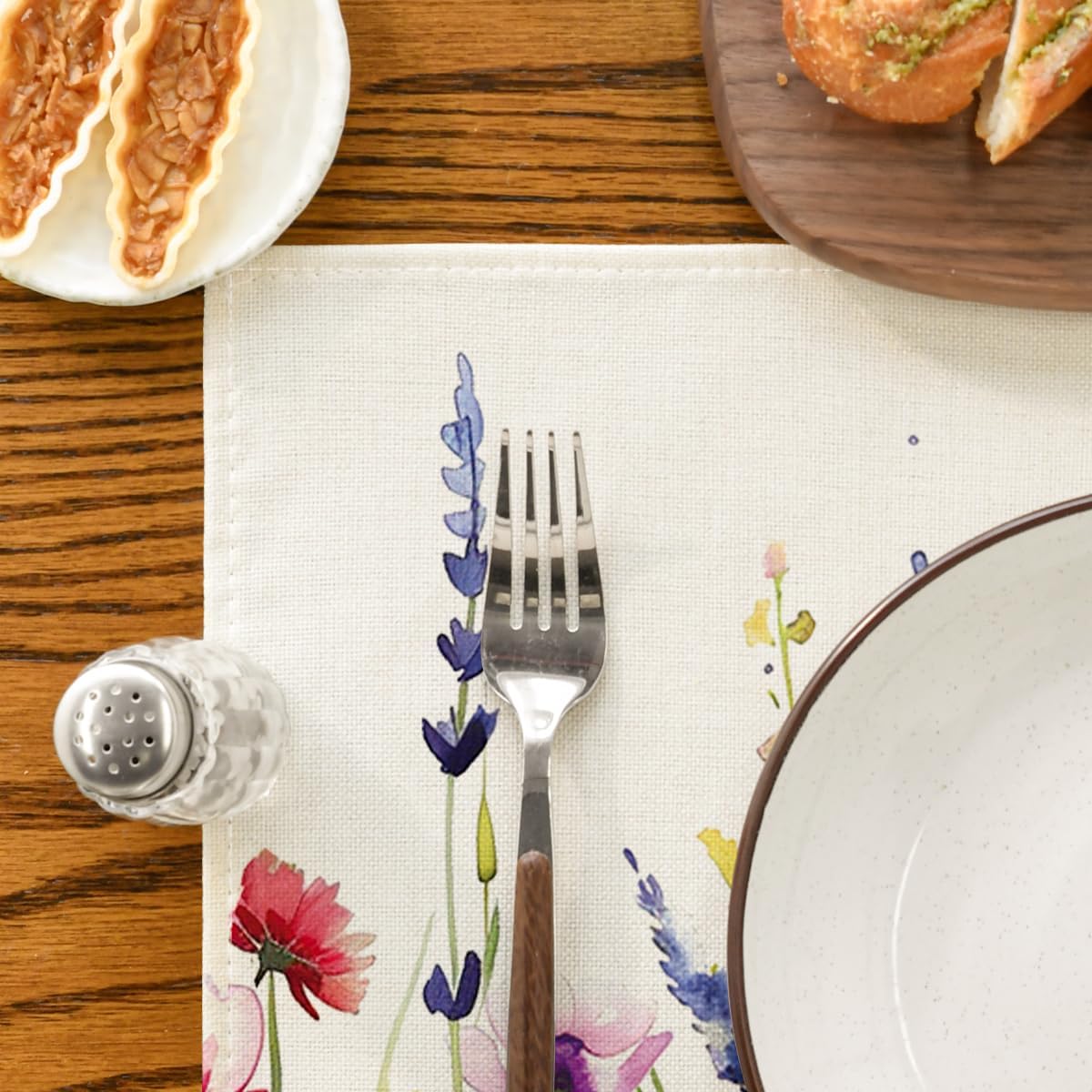 Daisy Lavender Floral Leaves Spring Placemats Set of 4,12x18 Inch Seasonal Spring Table Mats for Party Kitchen Dining Decoration - Image 7