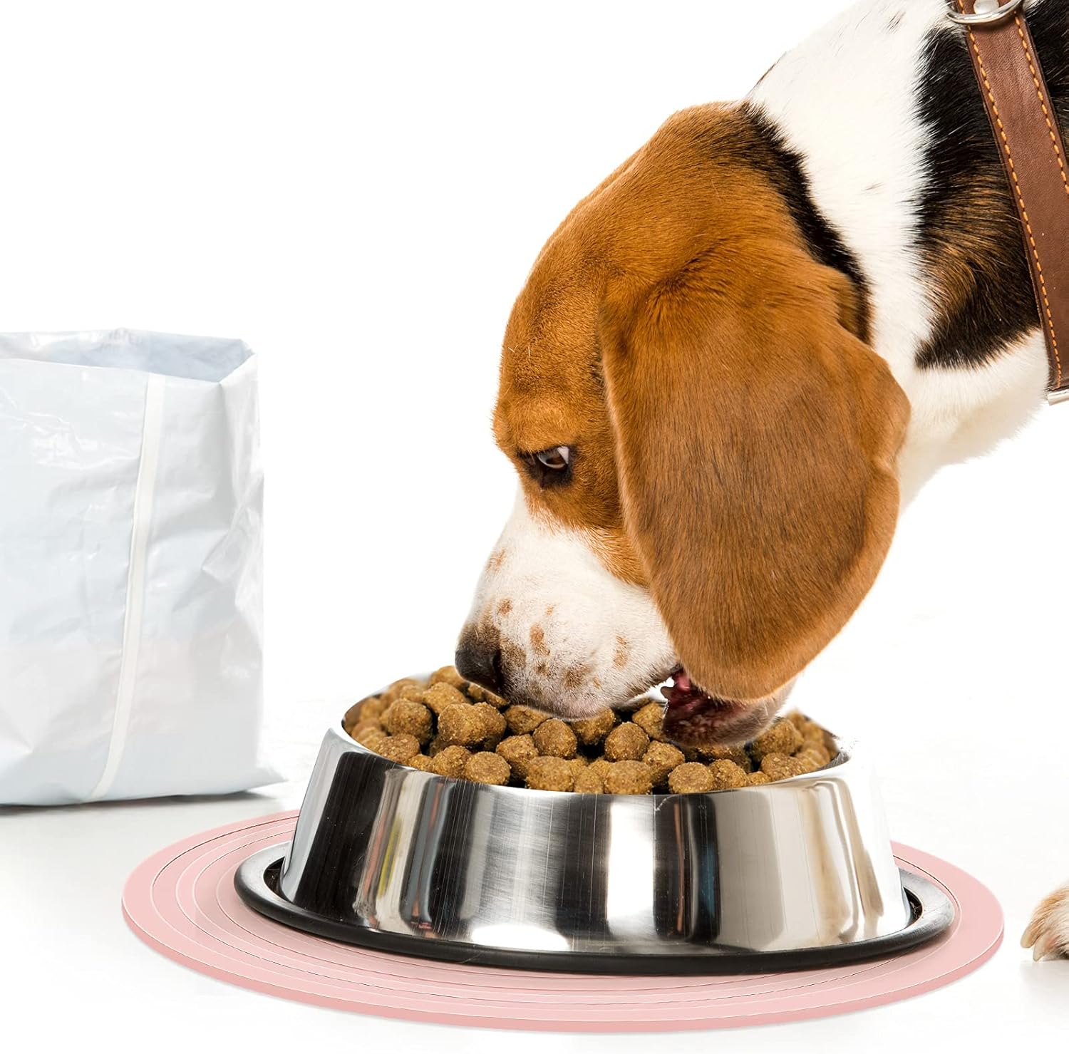 2 Pieces Silicone Pet Food Mat Pet Feeding Mat for Dog and Cat Food Bowl Placemat Preventing Food and Water Overflow Suitable for Medium and Small Pet, 9.5 x 9.5 Inch and 7.1 x 7.1 Inch (Pink) - Image 4