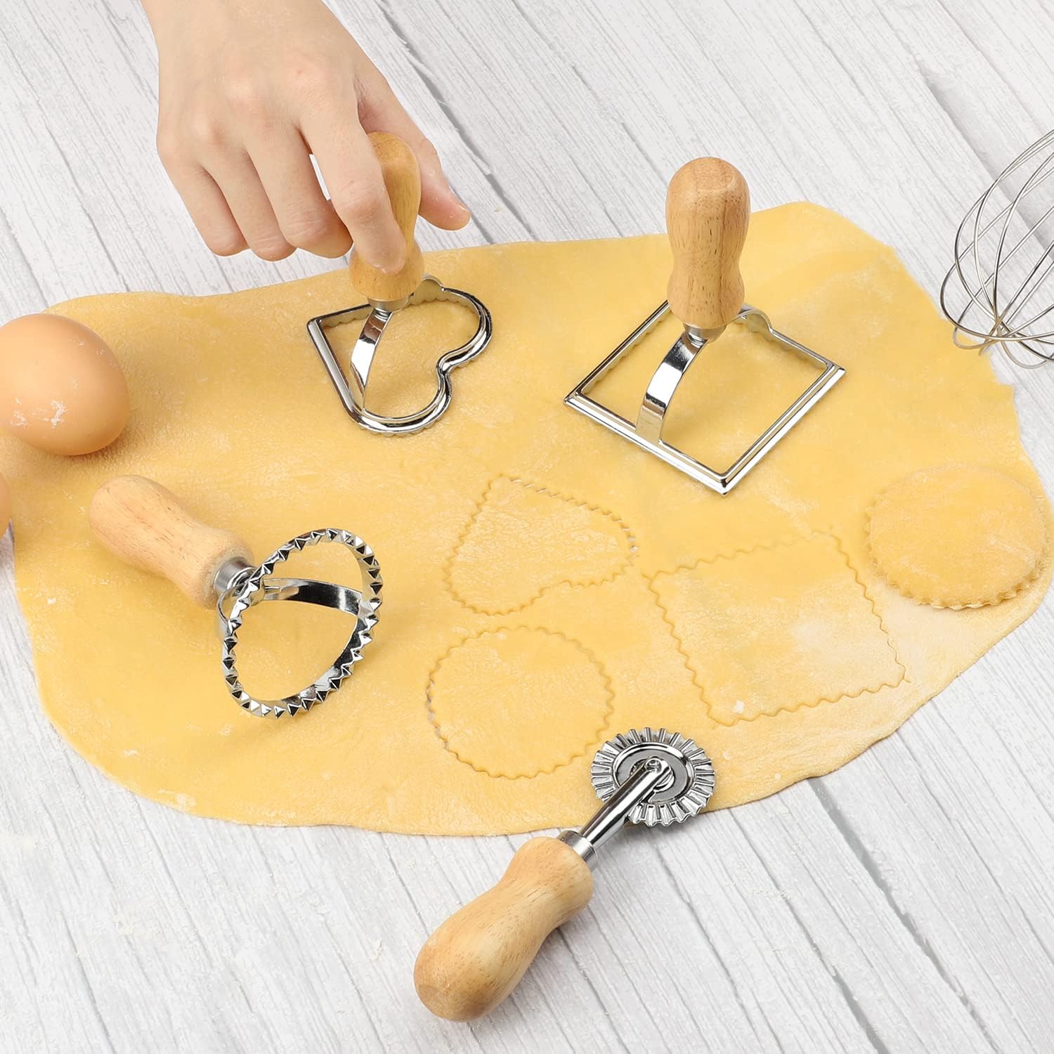 Ravioli Stamp Maker Cutter with Roller Wheel (Set of 4), Wooden Handle and Fluted Edge, for Ravioli, Pasta, Dumplings Lasagna, Pierogi - Image 5