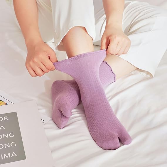 3 Pairs Women's Split Toe Slipper Socks Purple - Image 6