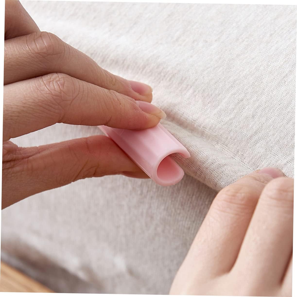 6 Pack Silicone Sheet Holders Anti-Slip Bed Sheet Clips for Mattress & Duvet - Image 5