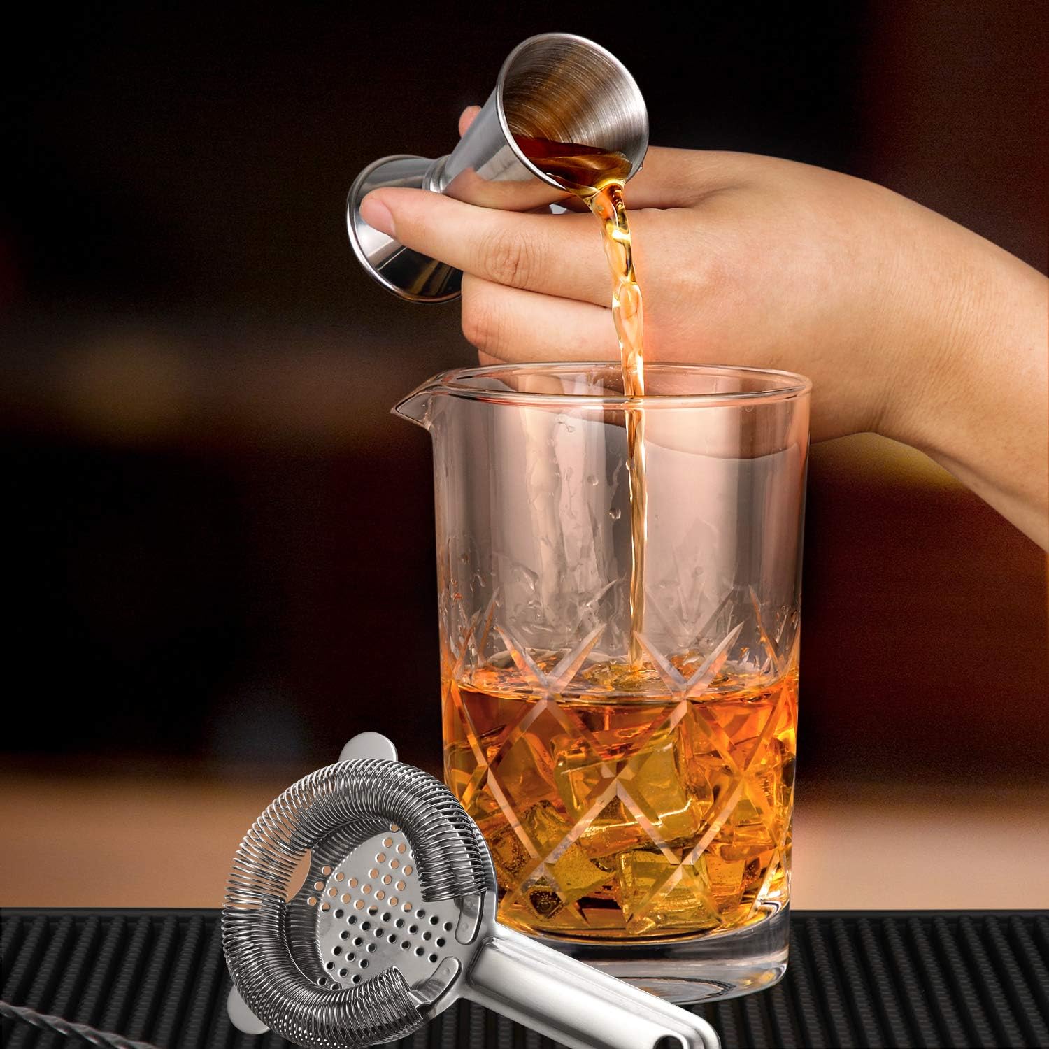 Professional 24 Oz Cocktail Mixing Glass, Thick Bottom Seamless Crystal Mixing Glass - Image 3
