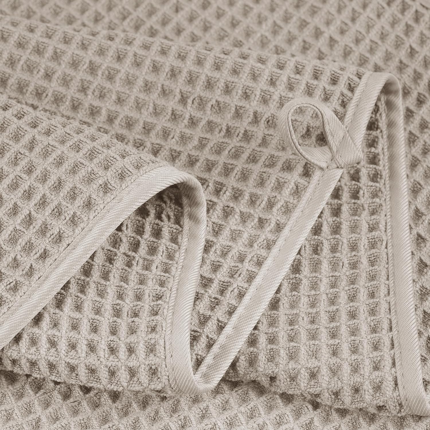 430 GSM Microfiber Oversize Quick Dry Lint Free Bath Towel, 60 x 30 in, 4 Pack (Waffle Weave) - Image 4