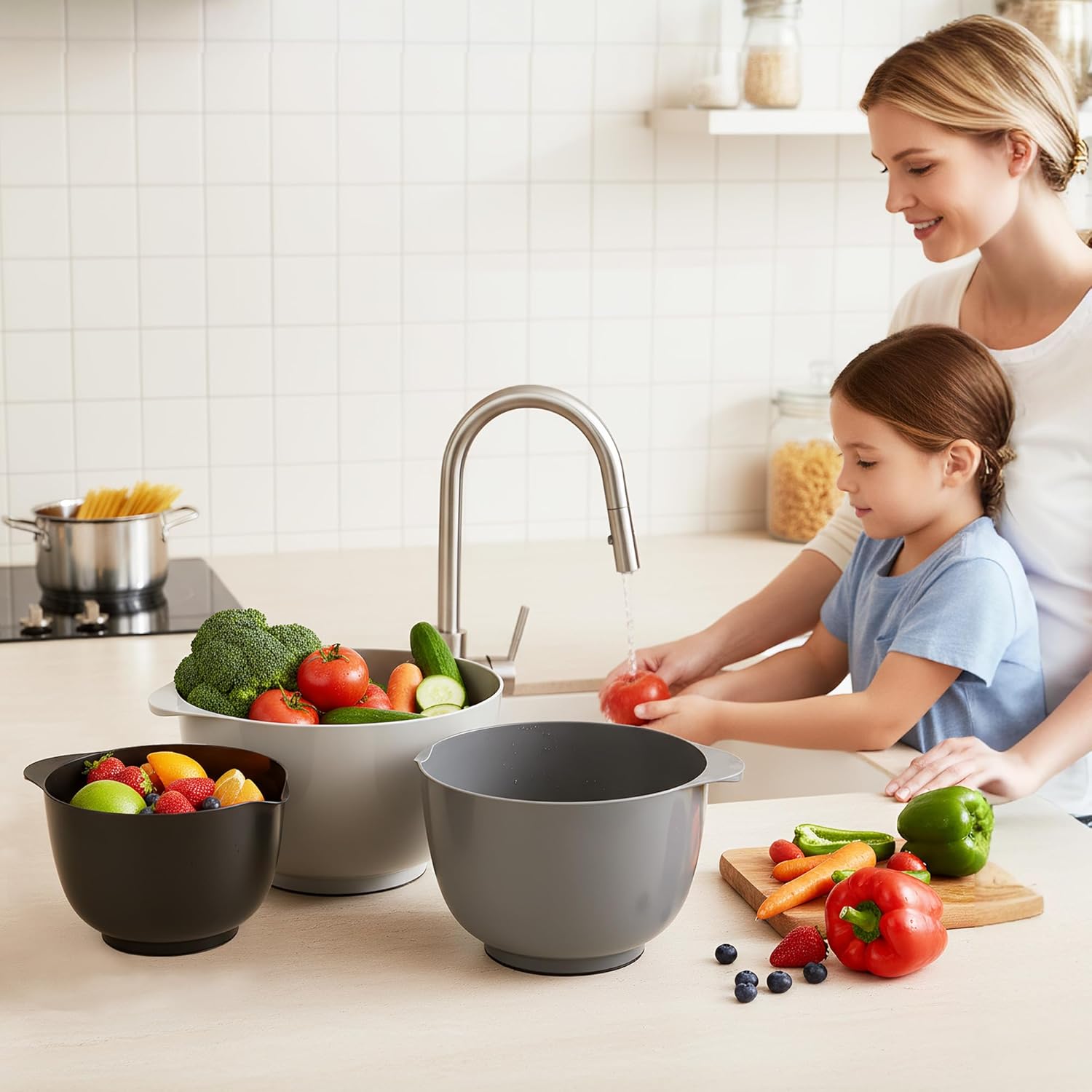 Classic Mixing Bowl Set, BPA Free Plastic, Microwave and Dishwasher Safe (Set of 4, Grey),3.5 quarts - Image 3