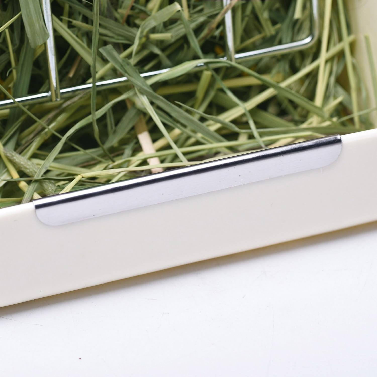 Hay Feeder for Rabbits, Guinea Pigs, and Chinchillas - Minimize Waste and Mess with 5.5