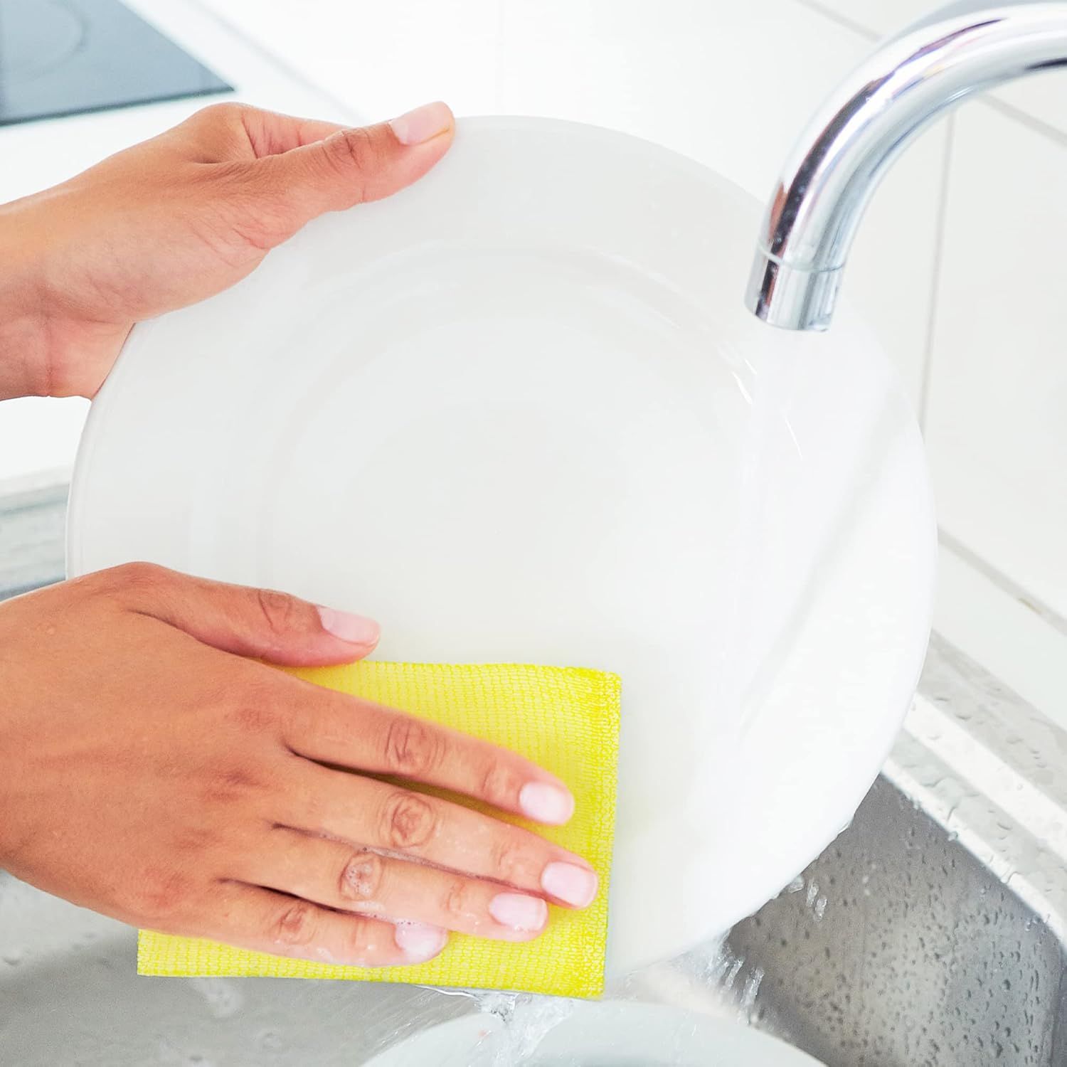 4 Multipurpose Scouring Pads, Non-Scratch Cleaning Sponge for Kitchen, Bathroom, Pots, Pans, and Dishes (4 Pack) - Image 2