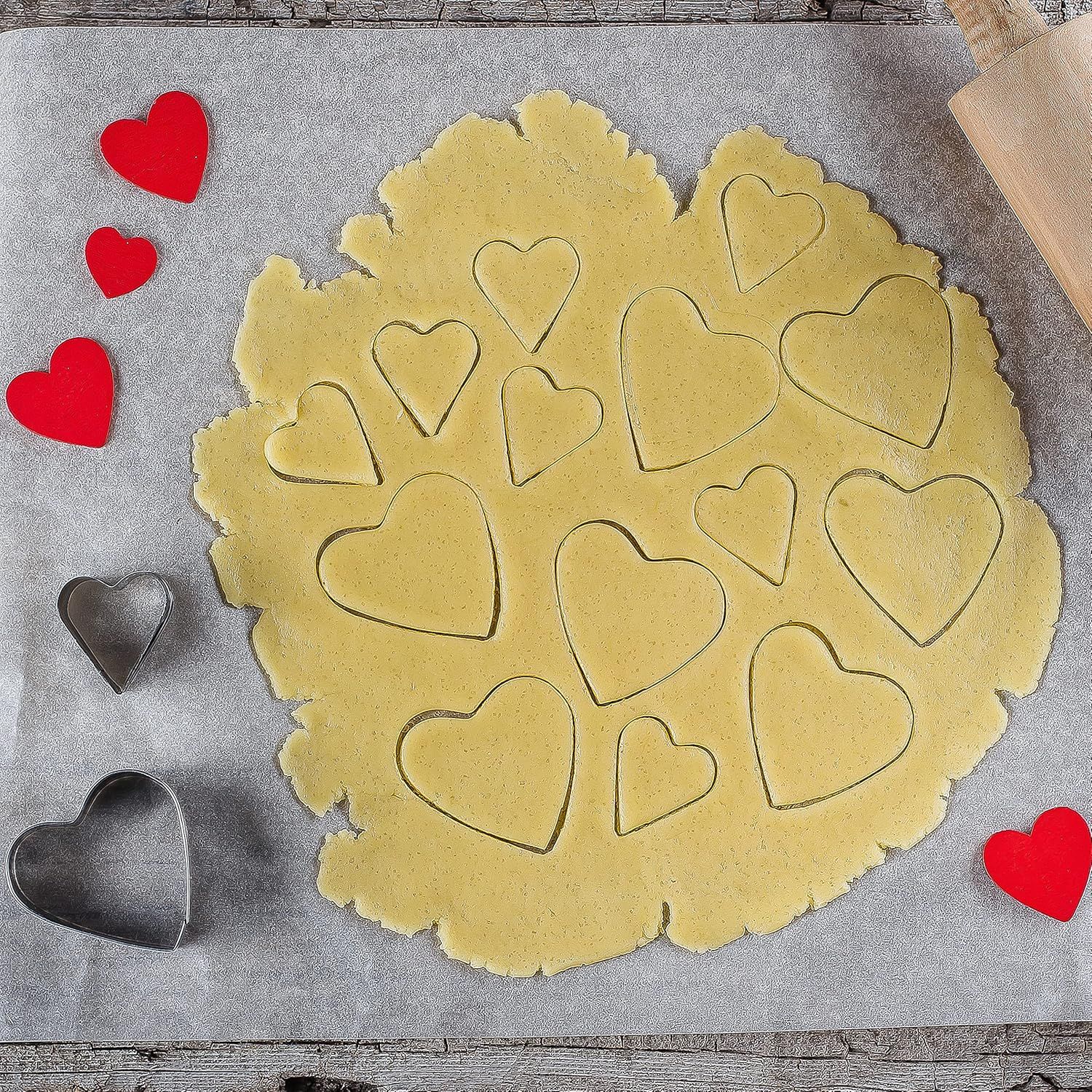 5 Pieces Heart Cookie Cutter Set - Valentine's Day Heart Shapes Stainless Steel Cutters Molds for Anniversary, Bridal, Engagement and Wedding, Baking Gifts - Image 4